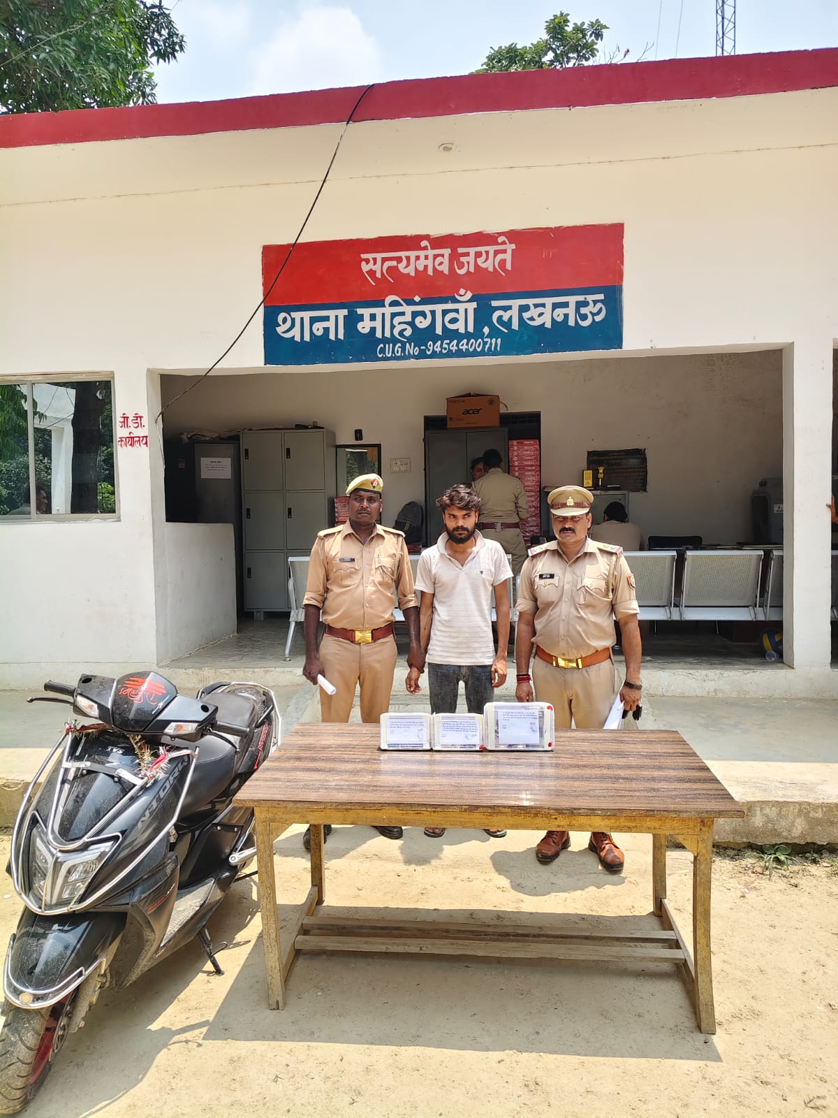महिगवां पुलिस ने चोरी.jpeg